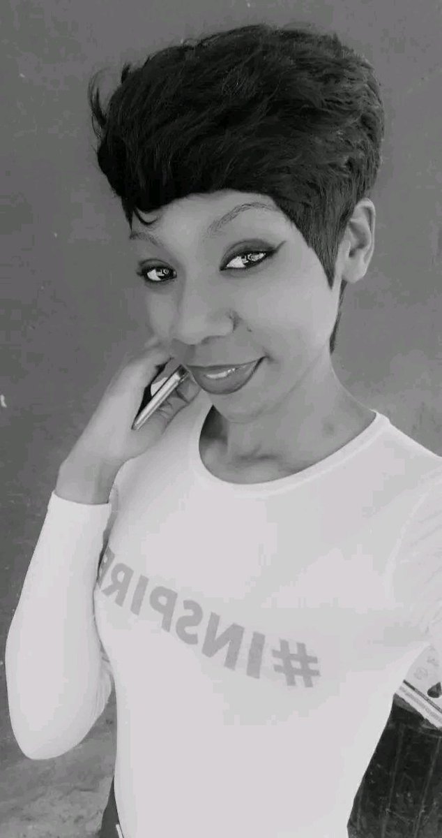 model_presh's tweet image. I missed you guys, I&apos;ll be live in the afternoon you won&apos;t need no #CCTV to recap just tune in. Inwele zam zinhle guys neh? 🥰🤭