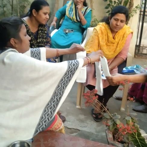 JFoundation's tweet photo. Jeevan Welfare Foundation 
Awareness and Demo of jeevan feel easy sanitary napkin done by Prajkta karande brahmapuri
+91 8208369166
Info.jeevanwel@gmail.com

#Brahmapuri
#maharashtra 
#nagpur #needypeople #education #ngo #help #womenempowerment #children #donation #fundraising https://t.co/ZNYYYuHJiU