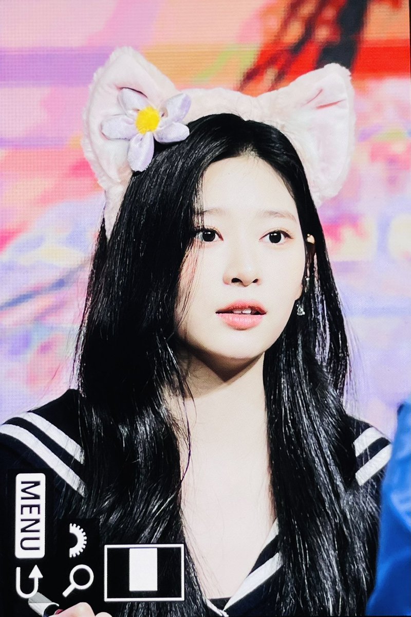010205mj's tweet photo. 230212 오랜만 #김민주 #KIMMINJU https://t.co/2zUCrkl5KV