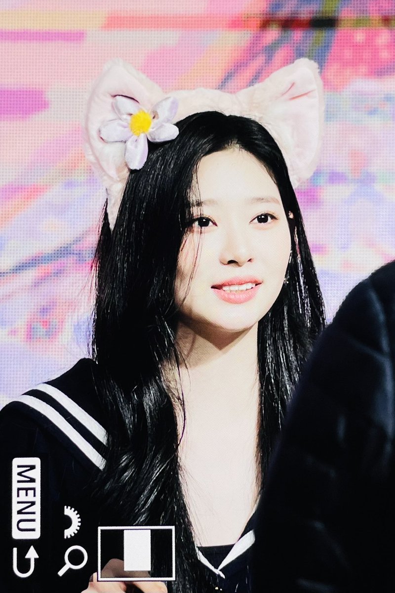 010205mj's tweet photo. 230212 오랜만 #김민주 #KIMMINJU https://t.co/2zUCrkl5KV