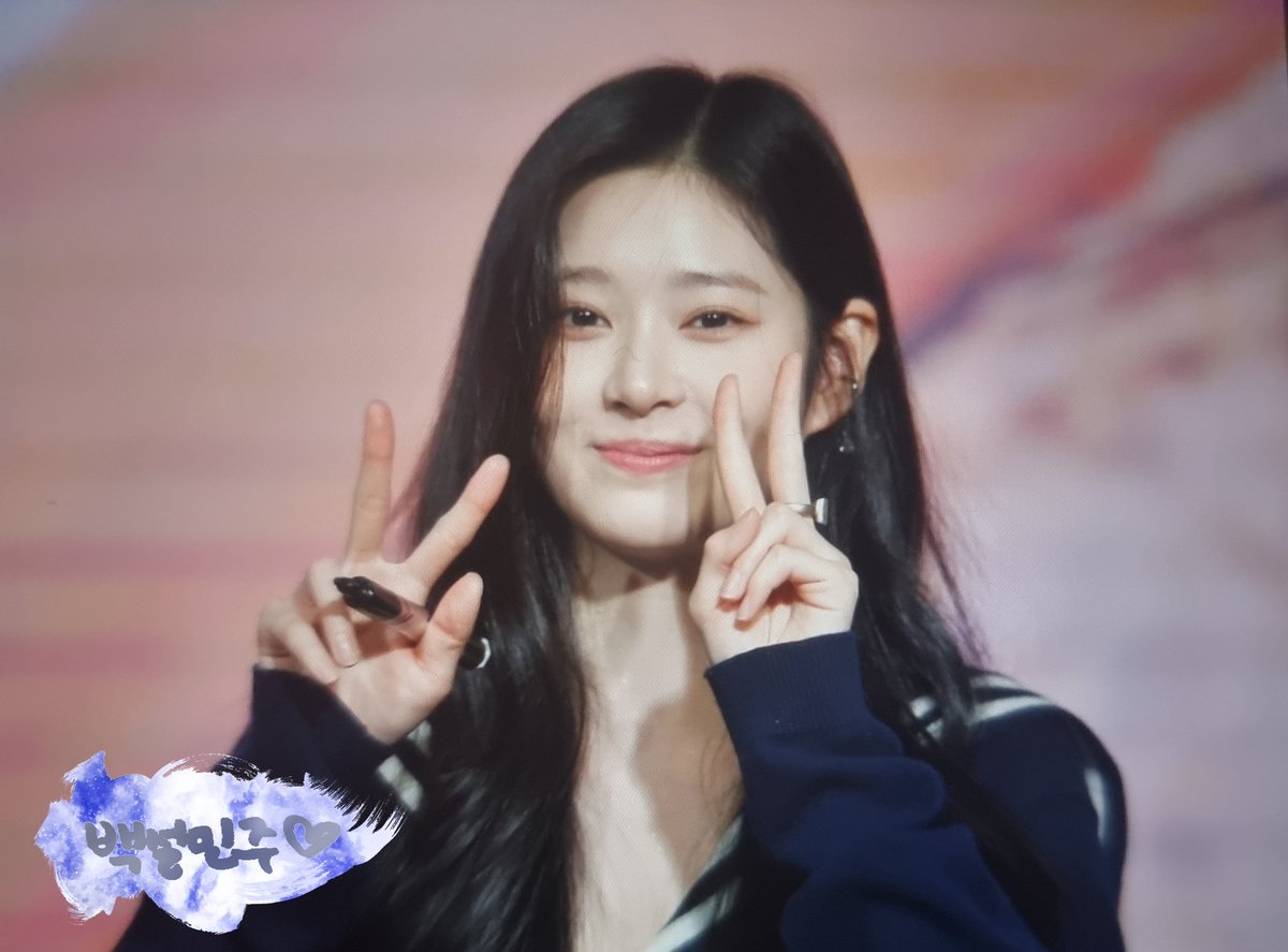 230212 프리뷰
#김민주 #キムミンジュ #KIMMINJU #김민주엔젤 

더블 뿌이!!