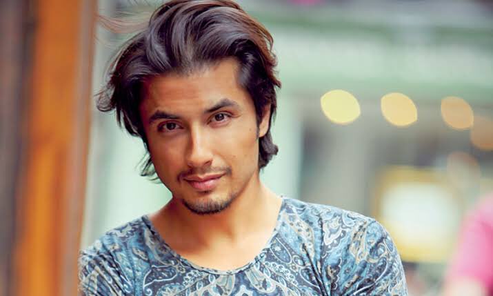 memes_by_hammad's tweet photo. Jab Jab #PSL Aiga 
tum ko 1 Shaks yad Aiga
 @AliZafarsays 
#PSLAnthem2023 https://t.co/KQEAPJ0P69