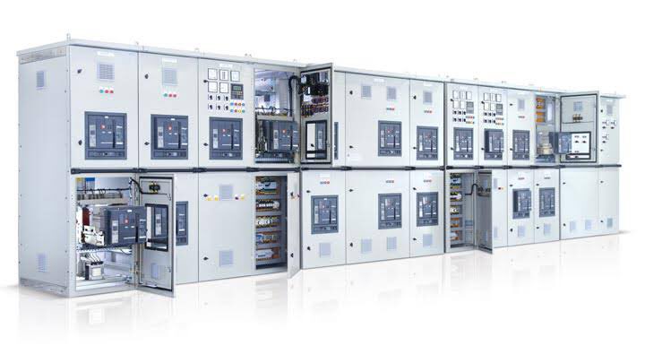 The power of the IEC standard adapted to your needs
The International Electrotechnical Commission (IEC) standards are legal requirements and market references for all electrical, electronic,and related technologies.
The IEC 61439-1 &amp;-2 is the reference for low-voltage switchgear