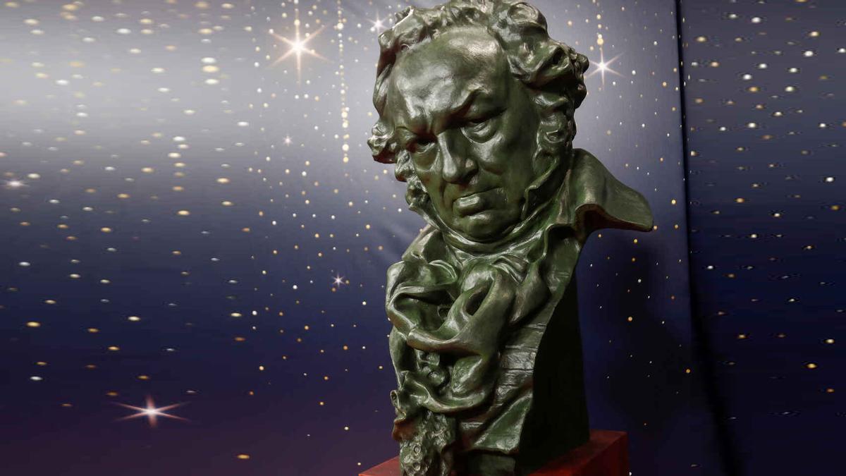 Ayer se entregaron los Premios #Goya2023 🏆 donde la clara vencedora de la noche #AsBestas ha ganado 9 galardones, incluido el #Goya a mejor película, director, actor protagonista y de reparto. Le sigue la película #Modelo77, con 5 premios. 

A continuación todos los premiados 👇