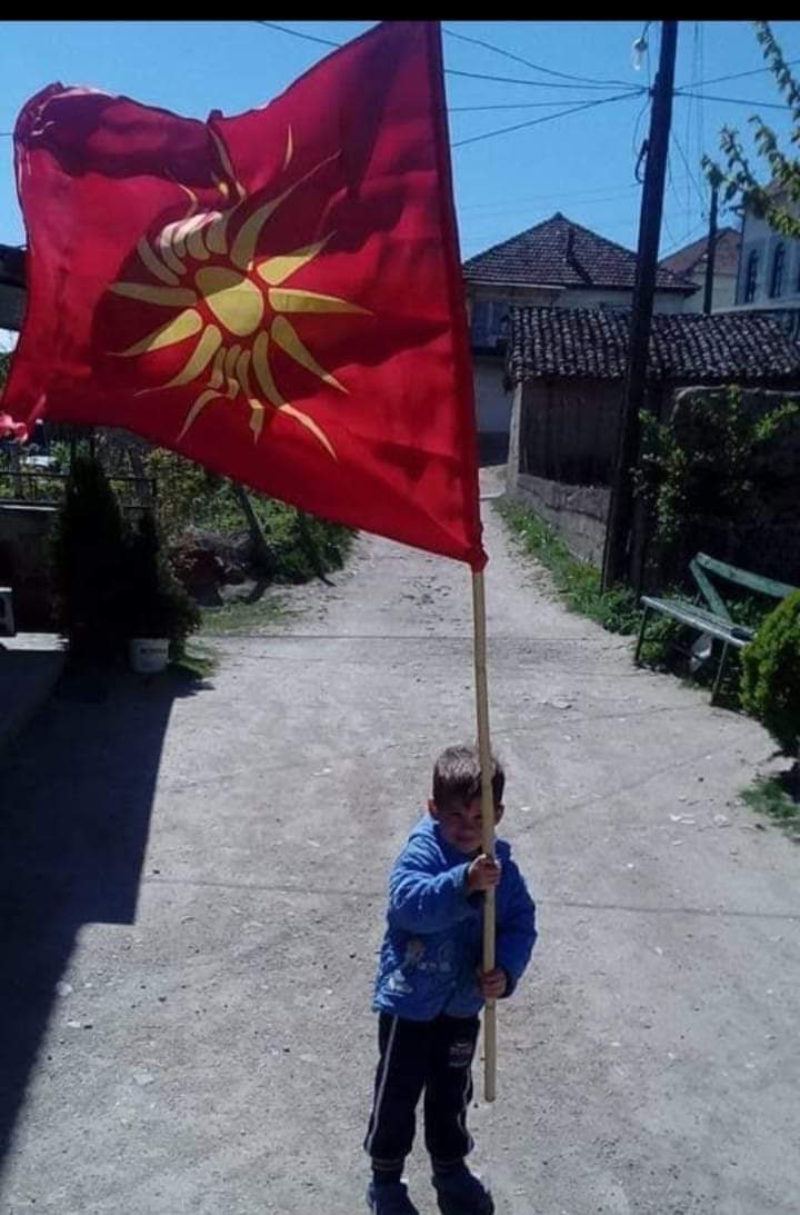 👌КАуркаТА👌 on Twitter: "Една слика, илјада збора... https://t.co ...