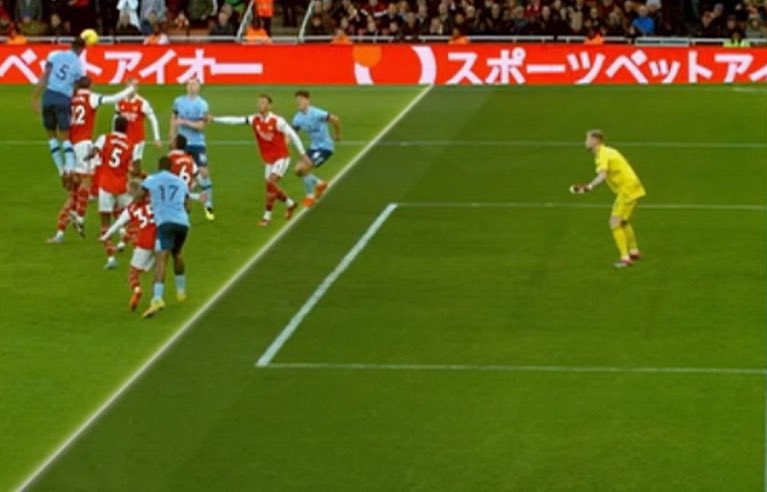 samuelJayC's tweet photo. What’s the disciplinary action for Lee Mason? @fa @premierleague https://t.co/dBDWv0QrZj