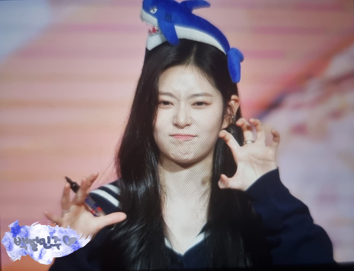 230212 프리뷰
#김민주 #キムミンジュ #KIMMINJU #김민주엔젤 

크앙