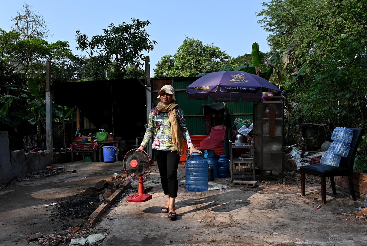 AJEnglish's tweet photo. Thousands of Cambodians face evictions as gov't plans to clear settlements located in the temple complex.

— in pictures https://t.co/8e9XVmVlBs https://t.co/U9zxt2LHV1
