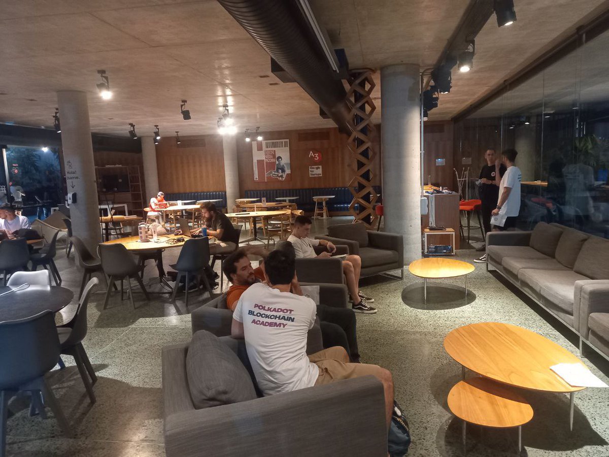 CESS_Storage's tweet image. So excited to be there to meet with so many blockchain enthusiasts and get to exchange great ideas! @PolkadotArgenta @Polkadot #PolkadotBlockchainAcademy