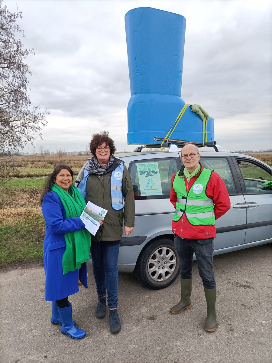 Gisteren kwam <a href="/SitaWater/">Sita Dewkalie GroenLinks Water Natuurlijk</a>  langs voor de aftrap van de Campagne van Water Natuurlijk Rijnland. <a href="/LeoMaat/">Leo Maat</a> hield een mooi betoog, geïnspireerd op het gedicht van Marsman 'Herinnering aan Holland' Naast de strijd tegen het water moeten we ons ook focussen op de strijd VOOR het water.
