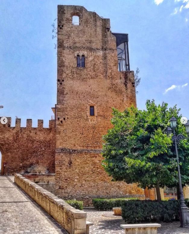 VisitSicilyOP's tweet photo. Discovering  the most beautiful sicilian villages, true chests of treasures of art, history and tradition. Do you Know #Butera?

📸 Salvo Loves Sicily 

#visitsicilyinfo #Caltanissetta 
#villages https://t.co/edj0ODzh69