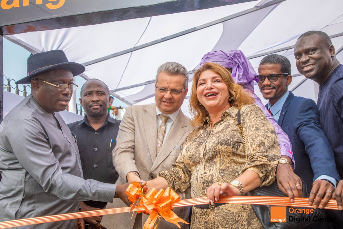 OSL_Foundation's tweet image. Orange Digital Center Sierra Leone is officially inaugurated. Since 2021, 1484 students trained, with 52% of them women. Thank you @BrelotteBa @BahSekouamadou @AsmaEnnaifer @AliaSahaly and our partners GIZ, Orange Group and @Orange_sierra. 
#ODC #OSL #OSLF #BecauseWeCare
