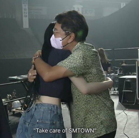 LSM to Karina during SMTOWN 2022: 

“Take care of SMTOWN…” 🥺