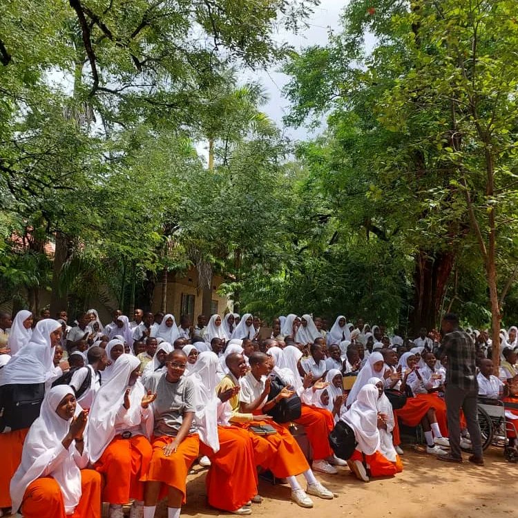 jensamsir's tweet photo. It was an honour to participate on a short session that took place at Jangwani secondary school,hosted by @YunaMuhas, concerning the engagement and participation of girls in science in order to promote gender equality in the field of science and technology.
#girlinscience https://t.co/eulkbl7uPy