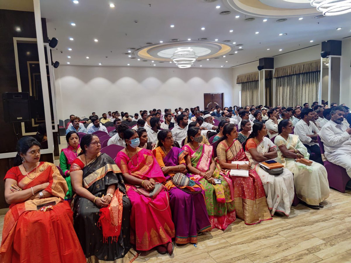 satyakumar_y's tweet photo. Spoke on #Budget2023 at an intellectual meet at Ananthpur.

This budget will fulfil the aspirations of common people as govt has given special focus on needs of poor &amp; middle class.

An unprecedented investment of 10 lakh cr on infrastructure will be boon to India’s growth story. https://t.co/rwCWYHRsXv