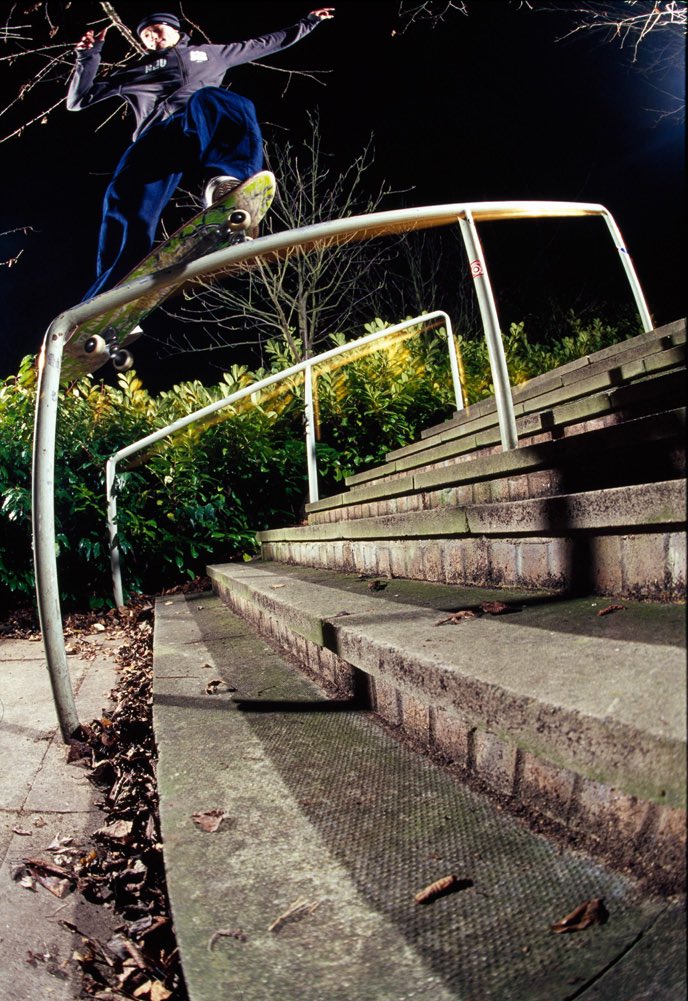 Alexbarton34's tweet photo. Throwback to a good 10
Years ago skating the Croxley rail #ukskateboarding #lovenskate #skateboarding #rail https://t.co/AVJGOdlVrL