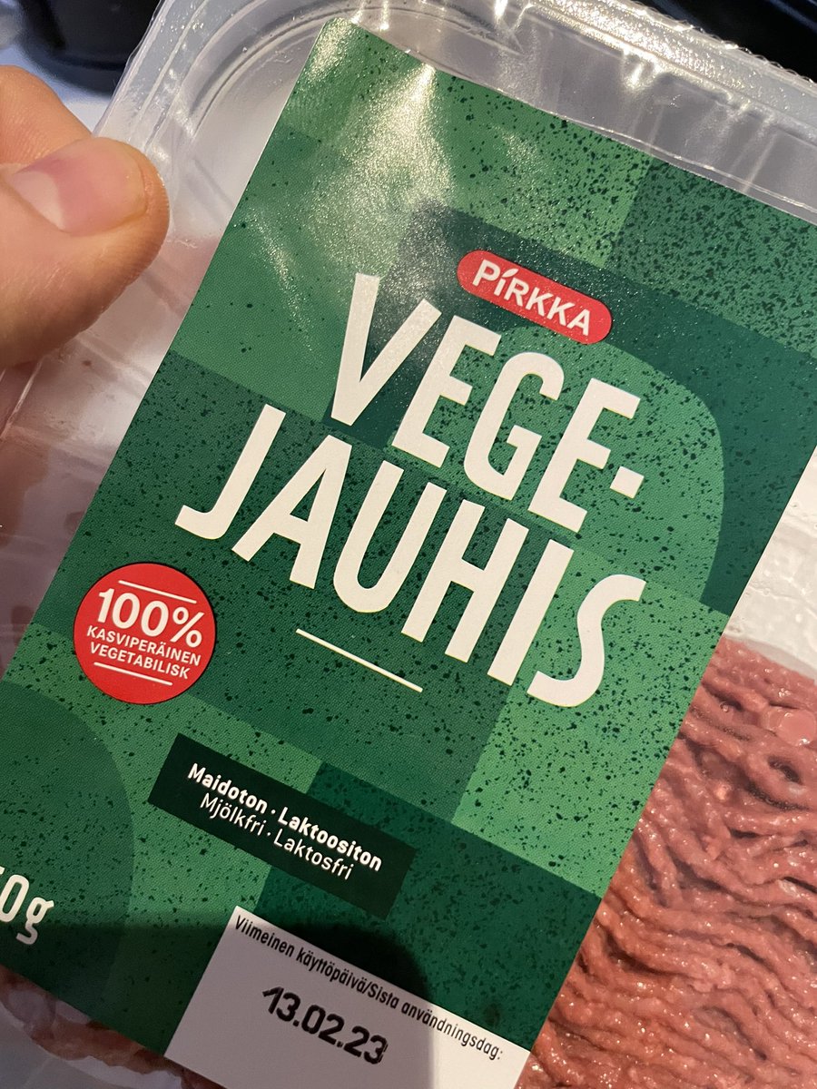 Tää toimi mainiosti bolossa kun kärtsäsi ensin kunnolla. Kolme 7-8v tapausta söivät nokkaa koputtamatta. Lisäksi vielä öbaut saman hintaista kuin jauheliha. Halvempaa kuin luomujauheliha. -&gt; jatkoon