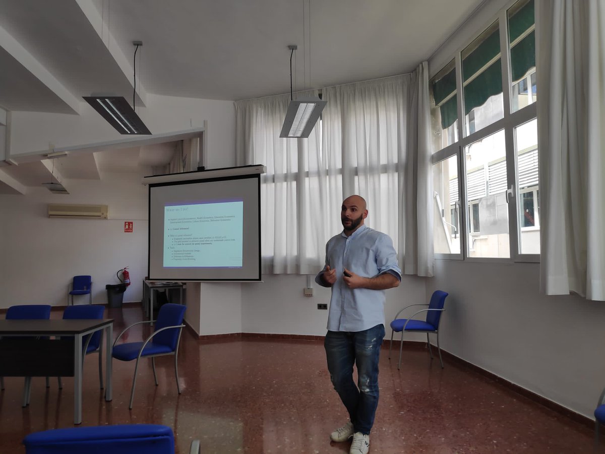 GaggeroAlessio's tweet photo. Thanks @josejadominguez @FedericoCarril @juandtweet and the other organizers for putting together the second "Workshop in Economics &amp; Management". It was a blast. Great opportunity to create a strong Bond with all the young researchers of the faculty of económics @FcceeUgr! https://t.co/LkpZiJUr8l