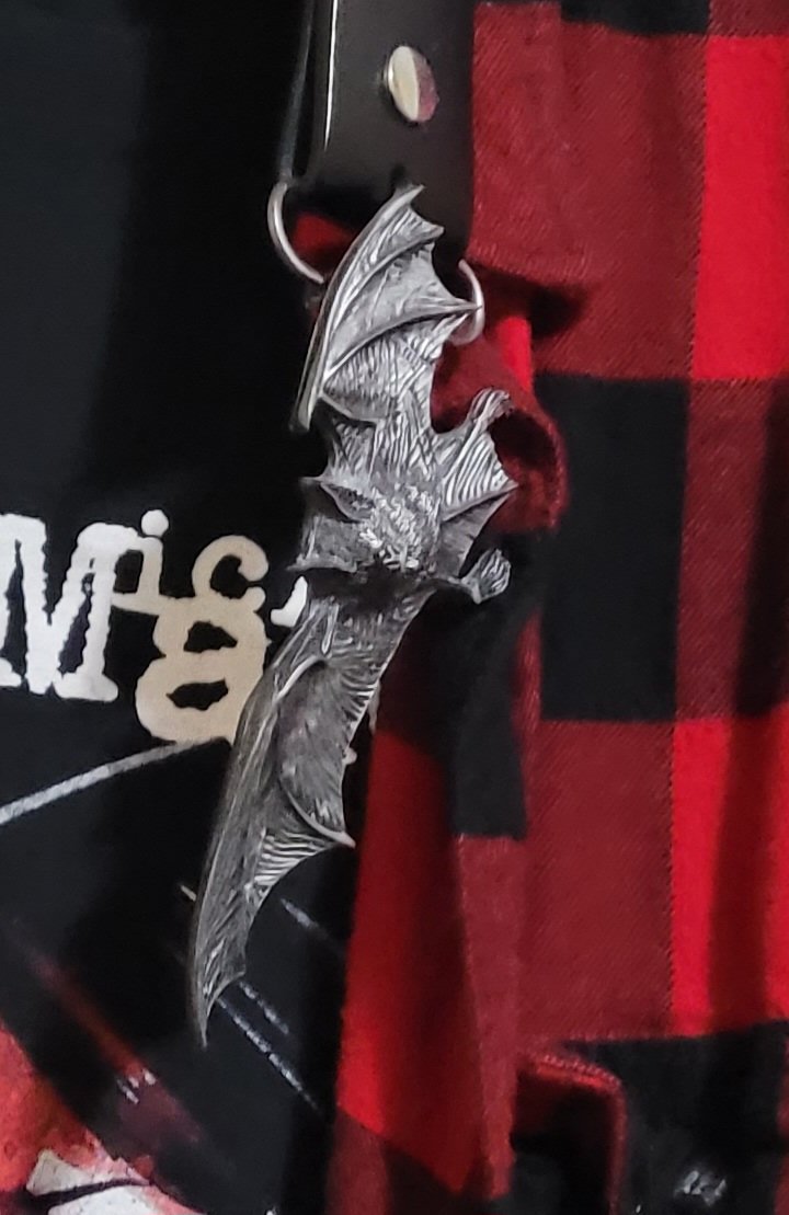 NerdNevermore's tweet photo. Lots of people (me included) are obsessed with Gerard Way's bat belt buckle. It was made in 1981 out of Pewter (a type of material), by Burgamont Brass works. I found mine online and ordered it! @MCRofficial @MCROfficialST @gerardway #GerardWay #mychemicalromance https://t.co/kETHIW4qQq