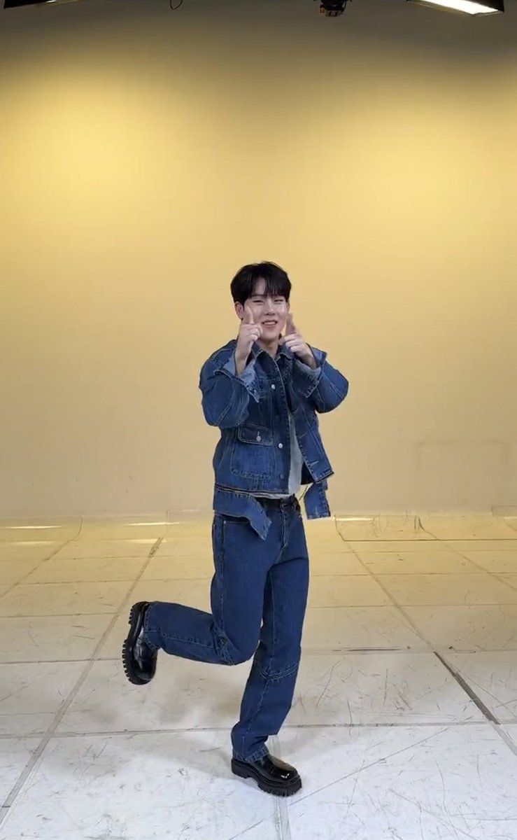 heonoftheday's tweet photo. the cutest https://t.co/DzM2J25vxt
