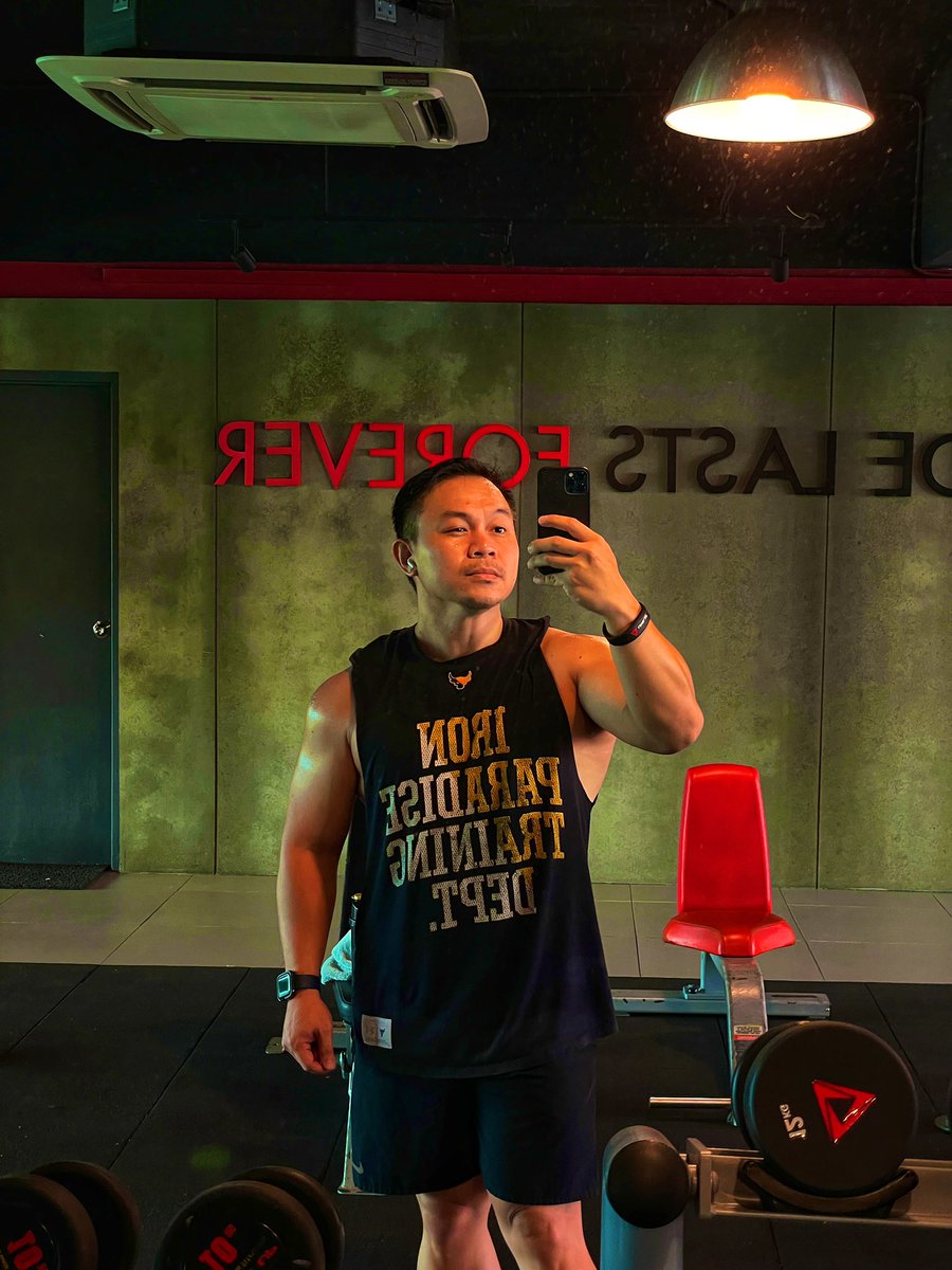 desbenofficial's tweet photo. Back to the reality… no more holidays and events💪🏼 https://t.co/E21y6PNqos