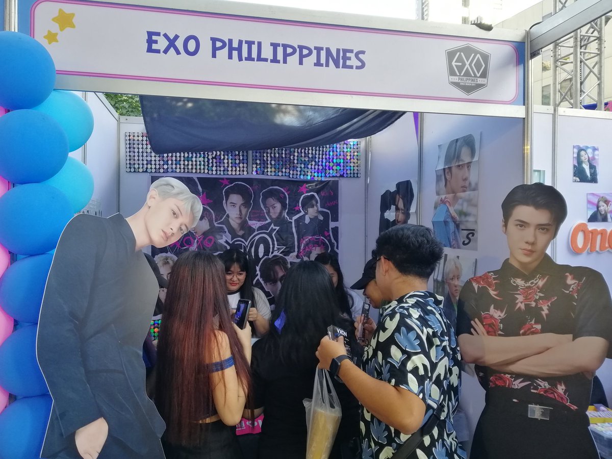 EXOPhils's tweet image. It's Day 2 of #KKCA2022 and we are still here EXO-Ls!

Visit our booth to get your first dibs at our official exo merchandise at maki spazz kulitan naden with your K'tizen friends here at BGC High Street Amphitheater. 

#GlobeKmmunityPH