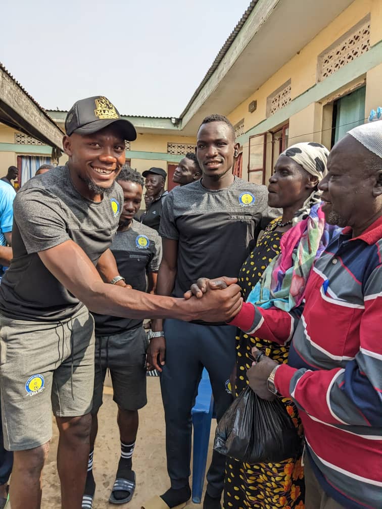 AlionziN's tweet photo. Thank you URA family for visiting Mama and Baba, this means alot to me and the family at large.
We are so much grateful to host you.
#One_team_One_dream.
God bless you all. 
#URAFC https://t.co/gVyJdtSaxW