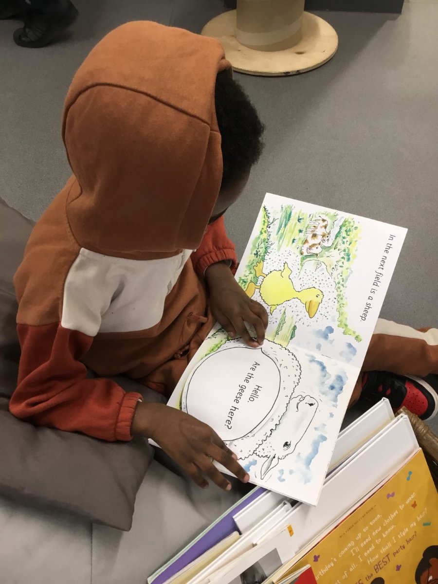 SteveWeatherill's tweet photo. Start early! #earlyyears. #BabyGoz My 1st reading book My 1st counting book. https://t.co/1ZckvCjnpZ #MathsMonth @WorldBookDayUK https://t.co/tEzpZtxkkf