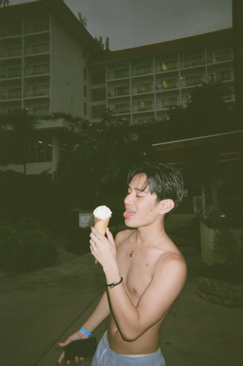 seantristan_'s tweet photo. good times ⛵️ https://t.co/D8g7KKISLd