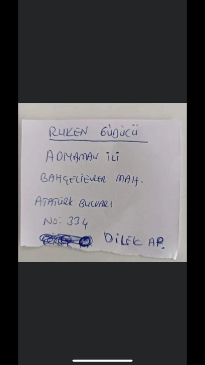 Diyetis13246283's tweet photo. 8 katlı bina
4 katta oturuyormuş
Diş hekimliği üniversitesi öğrencisi adıyamanda enkaz altında kalmış yaşam belirtileri veriyormuş ama enkaza halen hiç gelen olmamış bölgede bağlantısı olan arkadaşlar ricam paylaşırmısınız ailesi enkaz önünde çaresizce bekliyorlar https://t.co/Et4zSQWwwA