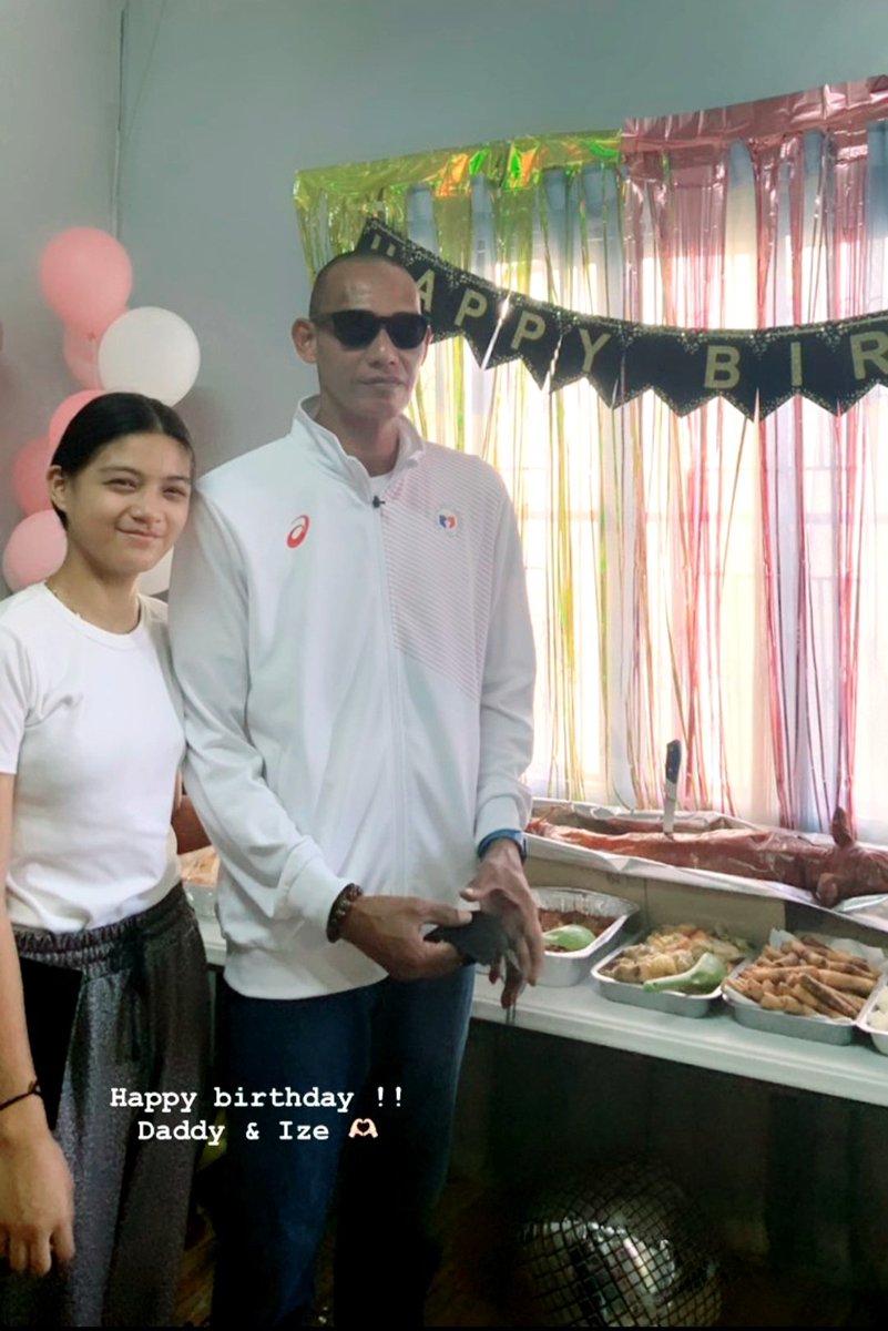 gonzjullie87's tweet photo. Happy bday tito Gilbert and Ize🎂 https://t.co/UEC3IPYXqC