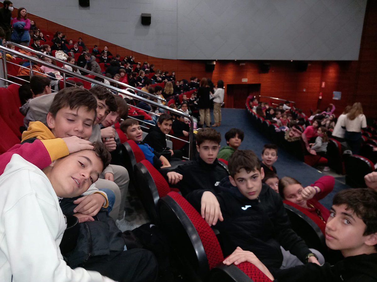 IESOCanal's tweet photo. #Cine. El pasado viernes, el alumnado de #1ESO participó en las actividades previstas para la #semanacineespiritual de #Palencia.

#educación #educaciónsecundaria #villamuriel #canaldecastilla #religión #iesocanaldecastilla https://t.co/Cr7NteyycO