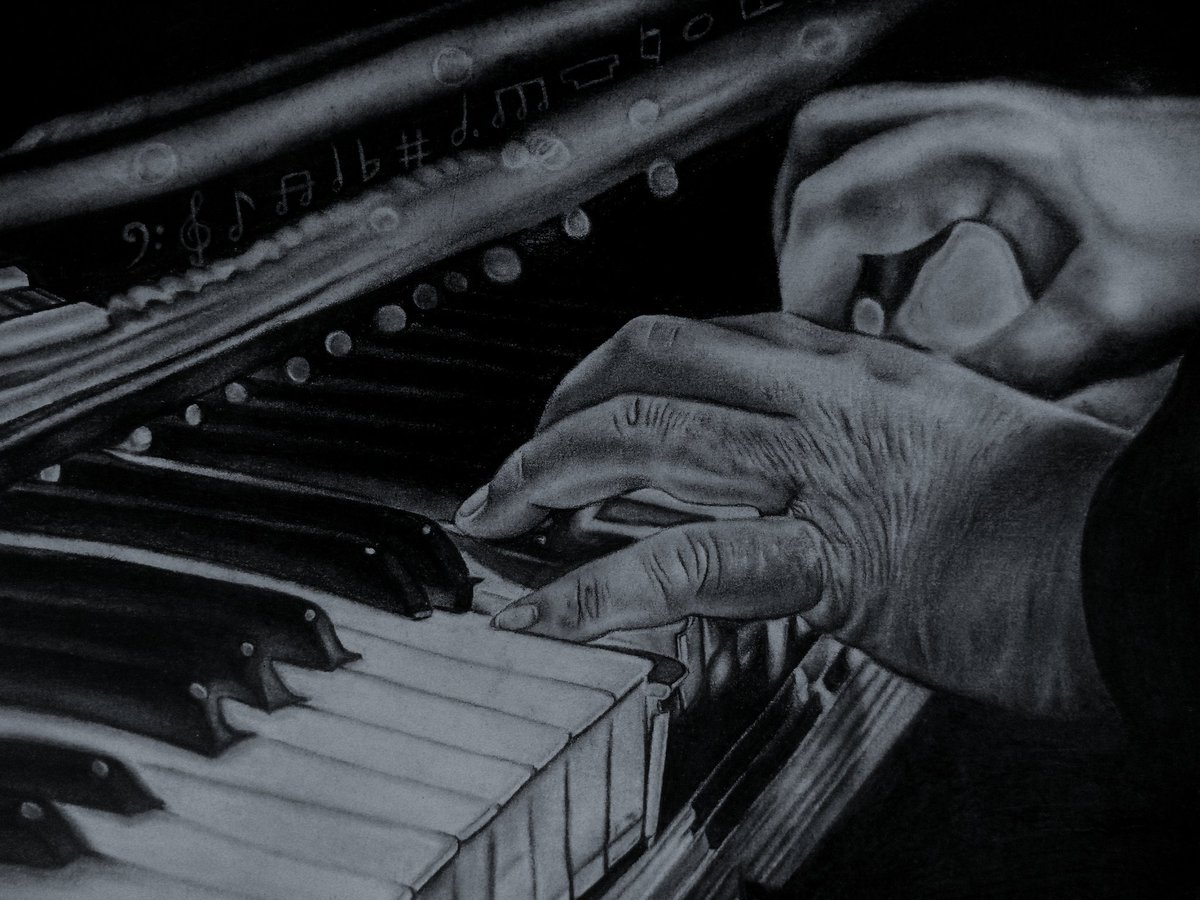 #SundaySpotlight with love 🖤

 @john_daniel_nft is an artist who paints hyperrealistic paintings with charcoal. 🖤
I am delighted with his talent and wonderful collection “Music and Sound” on <a href="/foundation/">Foundation 🌐</a> 

Be sure to check out 👇🏻

foundation.app/@john_daniel_n…