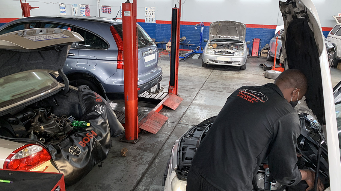 Our professionally qualified mechanics are standing by and ready to assist you with the servicing of your car, SUV, or bakkie bit.ly/2Xeelez

We are @AutomobilSA approved

#minorservice #automotiveservice #autoservice #autorepair #vehicleservice #carcare #autorepairshop