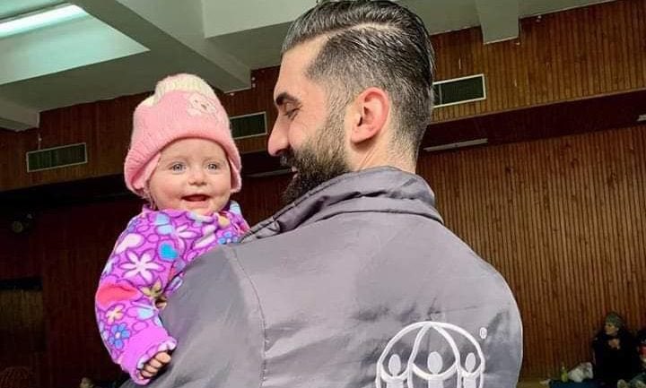 Rulaelhalabi's tweet photo. #Shaghaf with her father Samer Hadaba 🧿♥️♥️♥️ https://t.co/ZYvFxffOpb