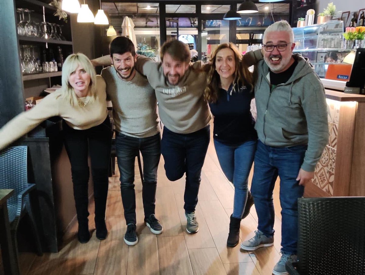 isauranavarro's tweet photo. Adéu #PrimariesCompromis hola precampanya electoral per un III Botànic 🧡💪🏾👏🏽 https://t.co/ek3cCgBmzW
