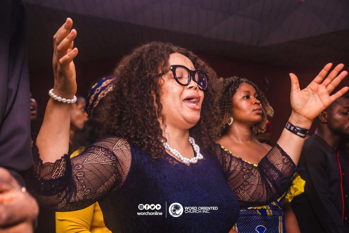 WorchGlobal's tweet photo. We render our hearts to the audience of one! Souls are blessed, hearts are mended, burdens lifted!

#SundayService 
#WordOrientedChurch https://t.co/KtWfJgcl2i