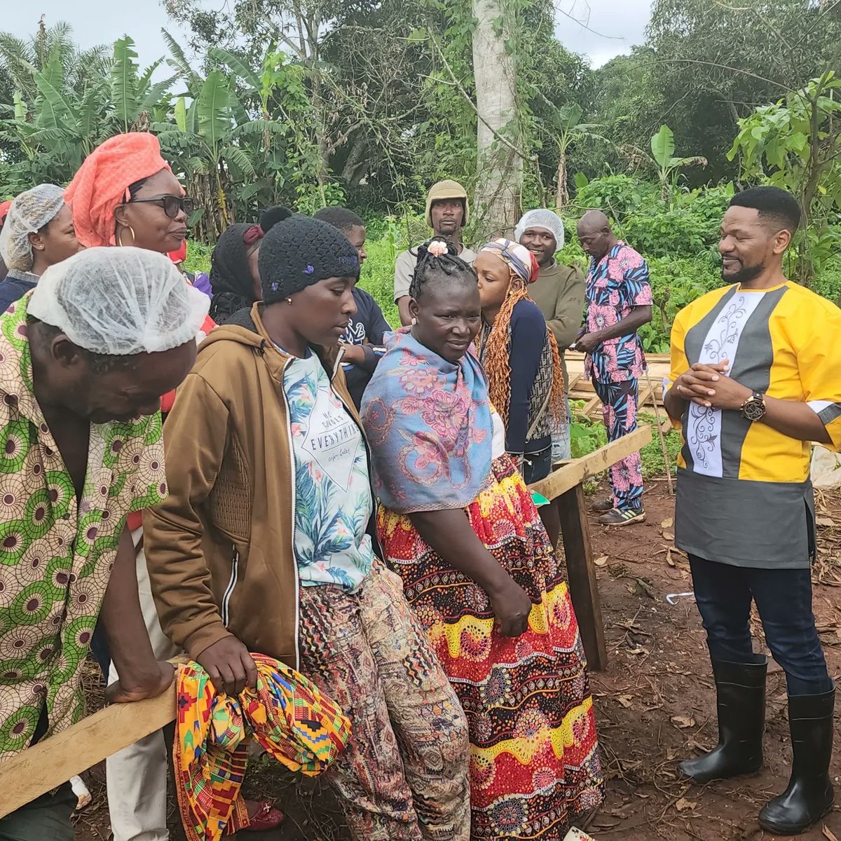 RichardMunang's tweet image. I have repeatedly said that the #informalsector in Africa is a powerful force for good, with the potential to transform the continent's economy and help build a more #climateresilient future. Together, we can unleash the full potential of this vital thread in #Africa's tapestry