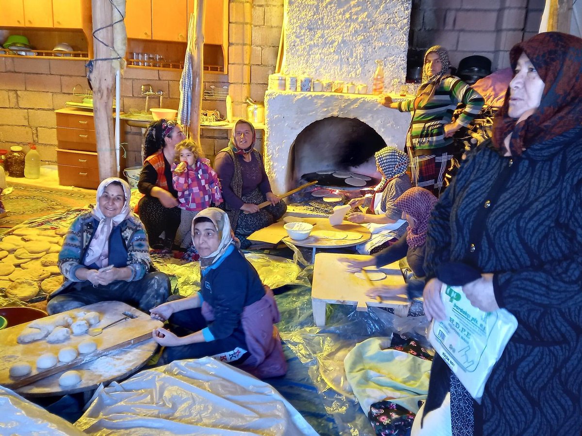 DAVUTNAVRUZ5's tweet photo. Taşkentimizin her mahallesinden merhametli insanlarından deprem bölgesine https://t.co/dOTC7dMaTN