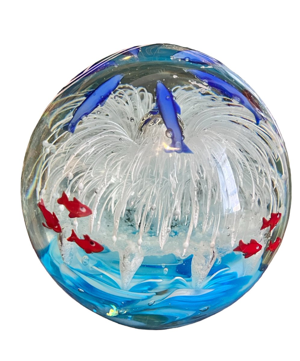 Murano Italian Large Round Glass Tropical Fish Aquarium Paperweight 6KG etsy.me/3E1oDpL #aquariumpaperweight #muranopaperweight #muranoglass #glass #loveretrocrafts