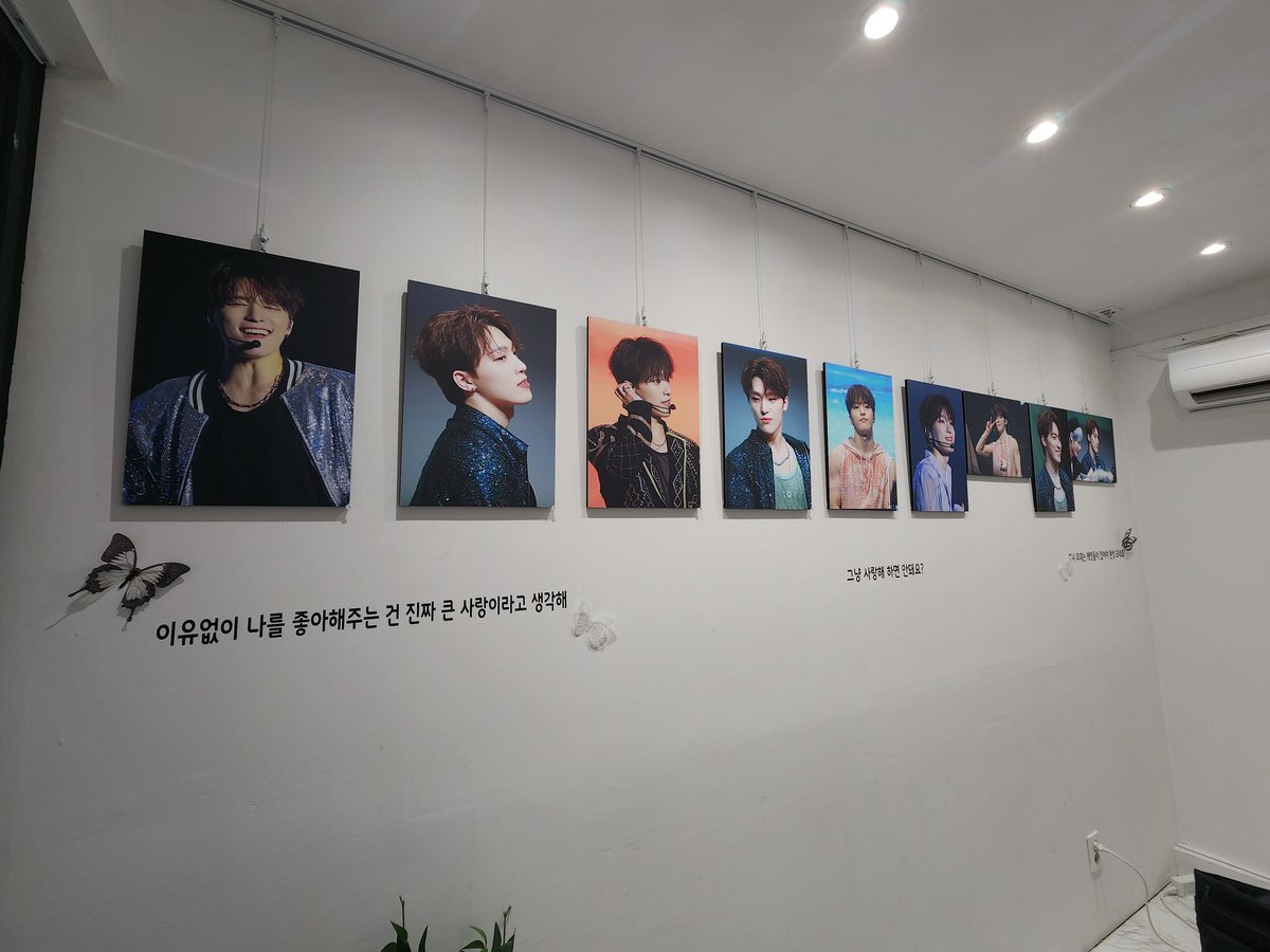 📍러빈허플라워카페
여긴 꼭꼭꼭꼭!!!!!오자고 했던곳.
인테리어 그대로 집에 가져가고 싶었징....
정말 신비로운 곳에 온 거 같앗움💜
찬이 액자....진짜 너무 이뻤움.가져고오고 싶엇지만 집에 공간이 없어서 눈으로만 열심히 봄ㅋ
#찬이의_찰나가모여_역사가_돼
#과거에도_앞으로도_영원히_빛날_찬