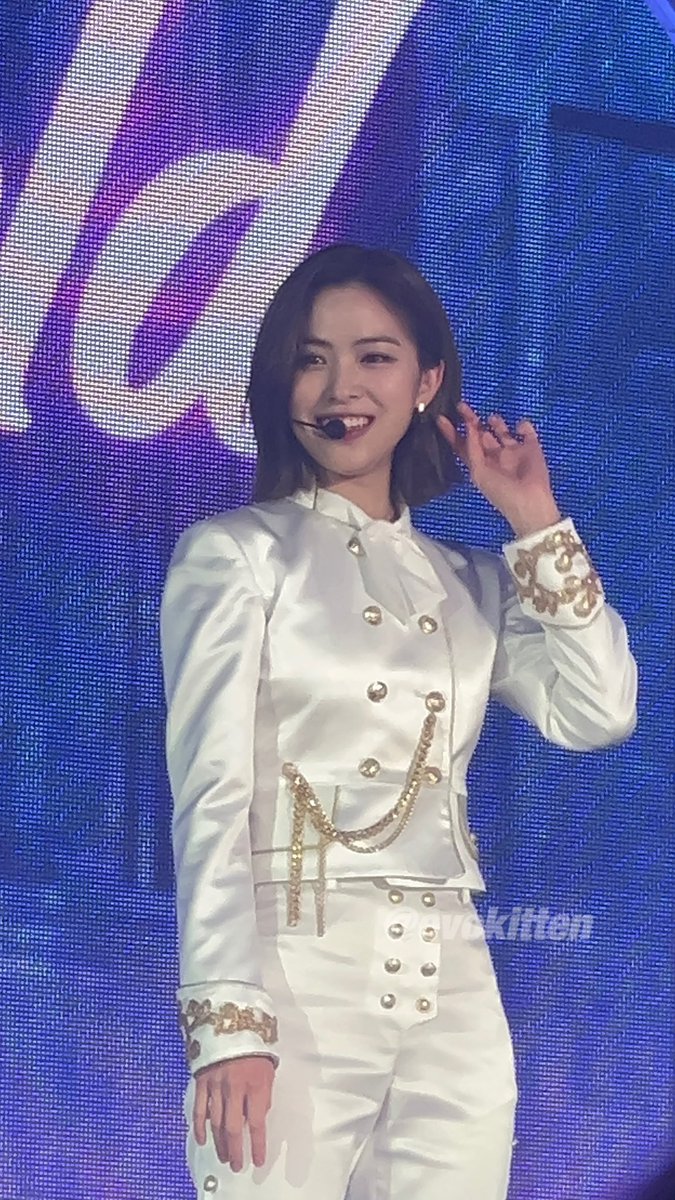 230212

#있지     #ITZY     #류진     #RYUJIN