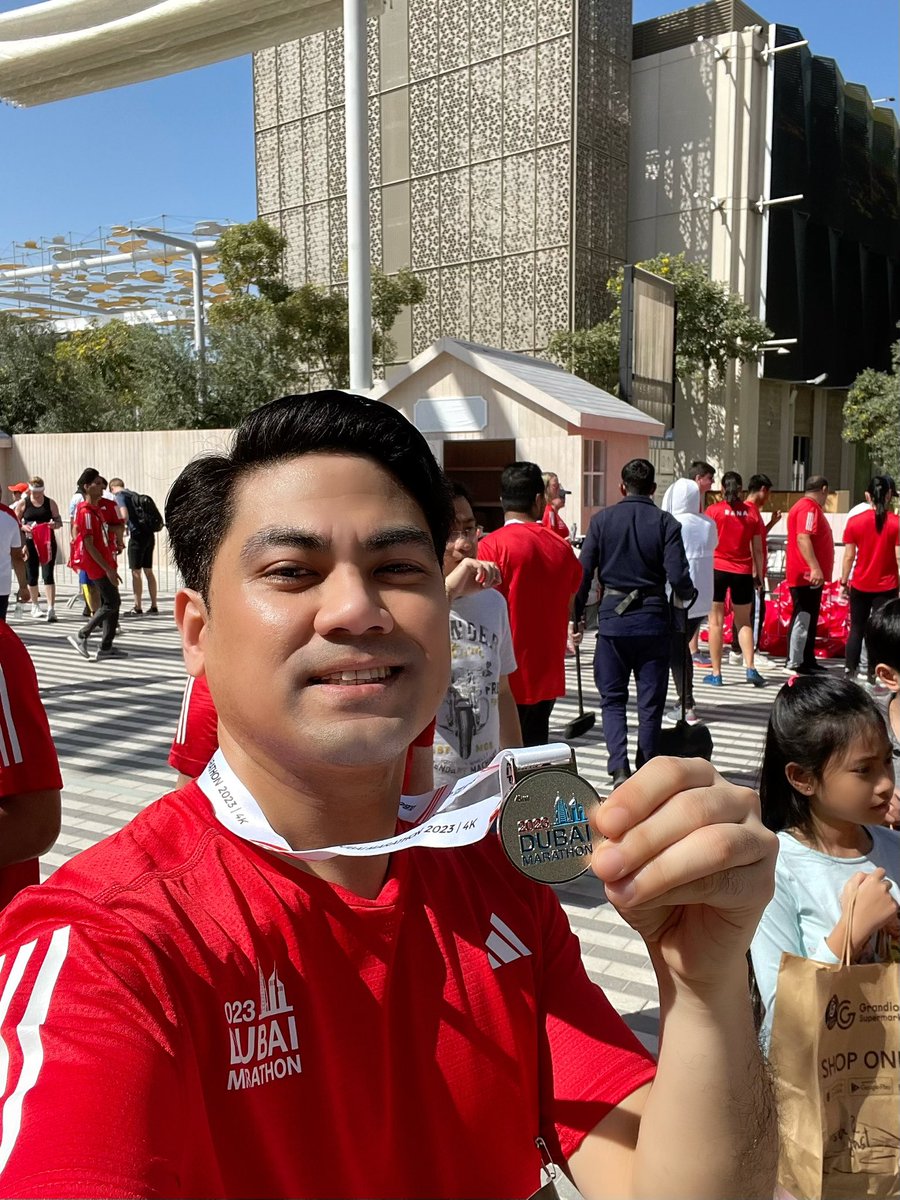 glamourboy_23's tweet photo. A marathon will help you discover the strengths you never knew you had.
#dubaimarathon #marathon #finisher #4kmrun #running #run #runner #instarunner #fitness #runningmotivation #training #runhappy #instarun #instarunner #funrun #motivation #runnersworld #sport #workout #fit https://t.co/2y9USiP4yX
