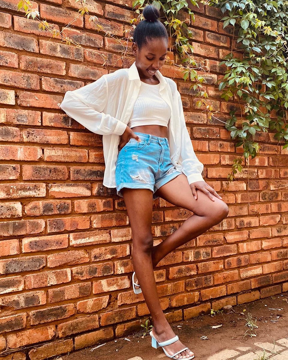 MrsTripleM14's tweet photo. @KeletsoMss Giyani. About to turn 27 on the 14 Feb 🌹 https://t.co/AtsTJiygU5