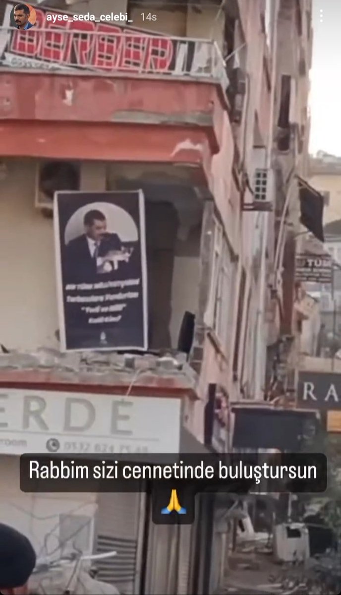 Beni Bugün  Bağıra Bağıra Ağlatan Resim 😥
#sinanatesinkardesleriyiz 
#sinanatesheryerde 
#sinanates