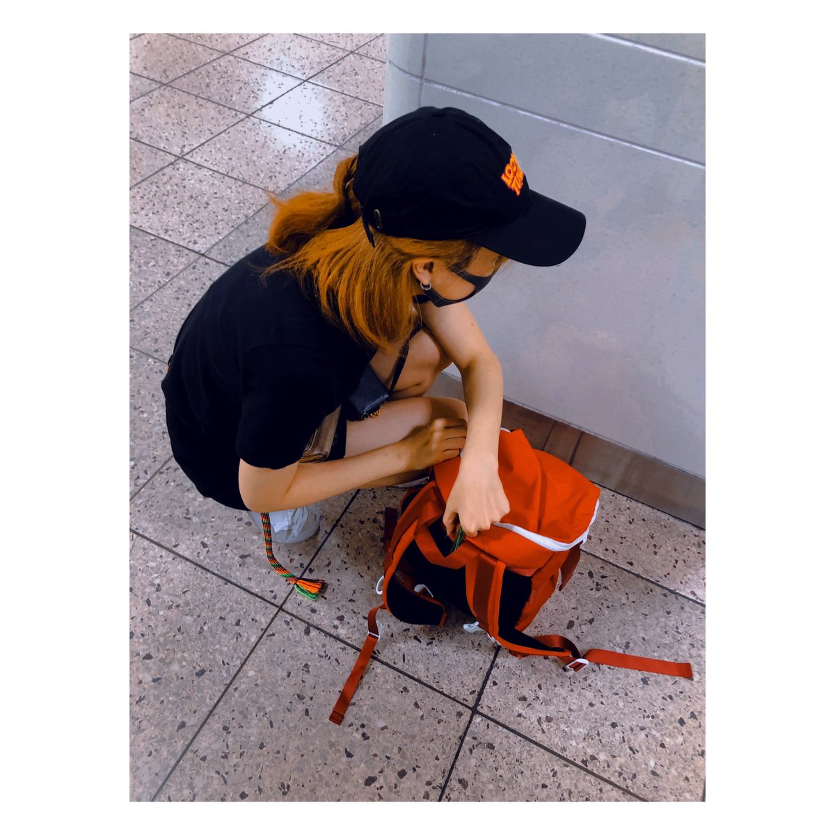 seima_fe's tweet photo. このアカウントを空けている間にマジで色々なことがあって、いや心情変化は大してないのでそれとは関係ないのかも知れんが、髪色が7変化していた https://t.co/T37HdtWJxf