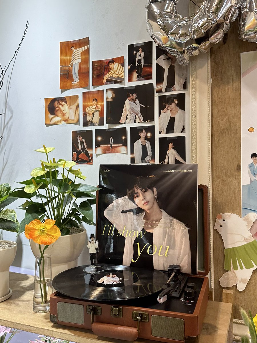 yjj209's tweet photo. 📍플로블랑 신용산점

3일이나 지났지만 올려봅니다 …
내부가 정말 돌잔치처럼 꾸며져있었어요!!
돌잡이 할 수 있는 공간도 있었는데
하나하나 뜻이 너무 감동적이라
고르는데 정말 오래 걸렸습니다 … ㅠㅠ

#양정원돌잔치 #제가스무살이래여의 https://t.co/hbFzTivf3Z