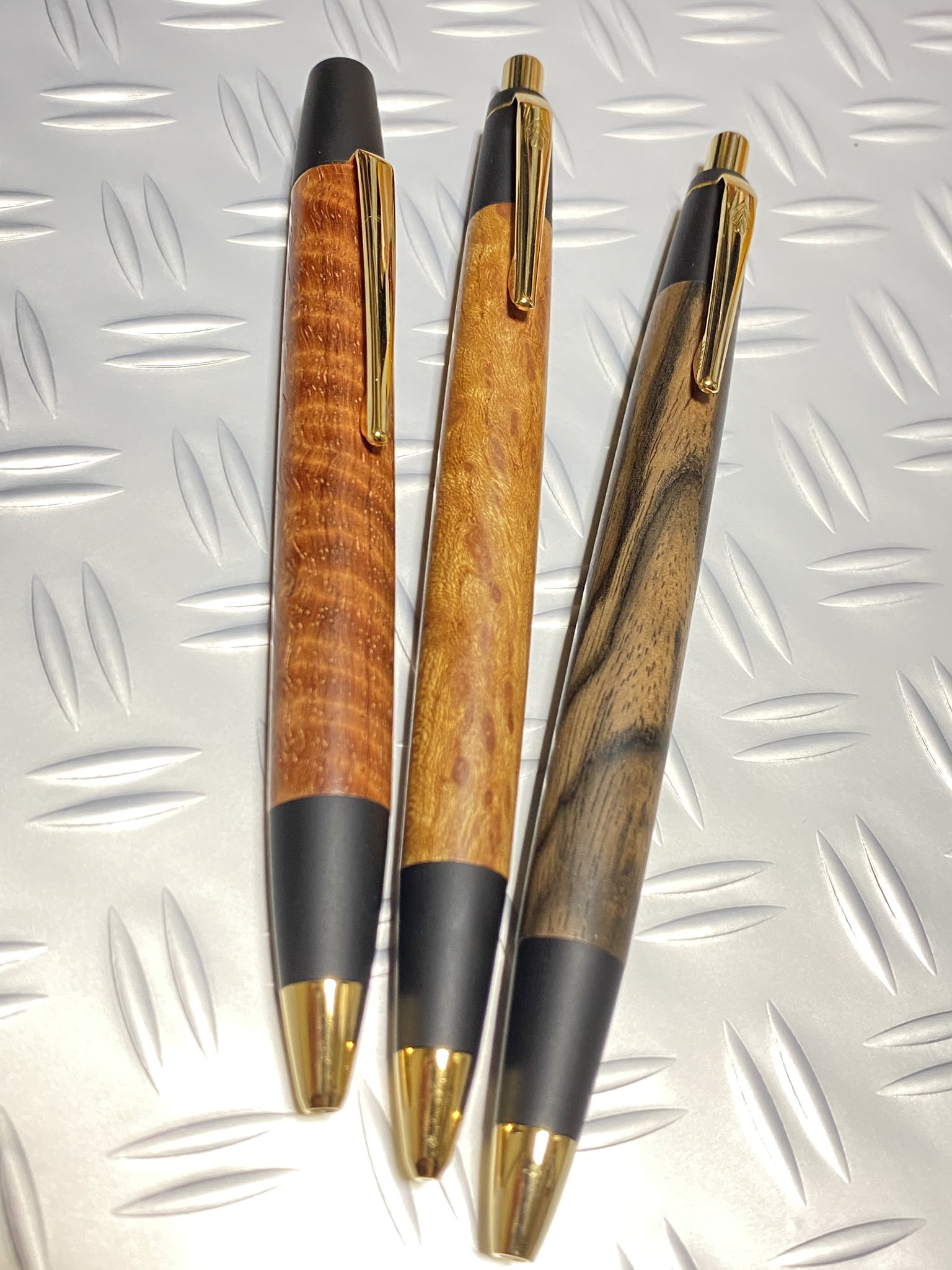 バーズアイ欅 - Search / X