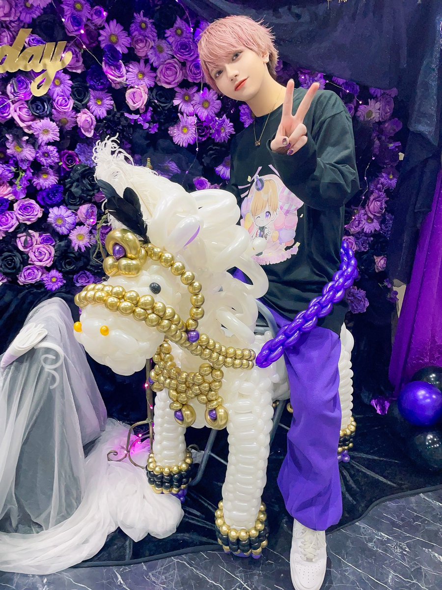 Ramuse_jay's tweet photo. 20歳になりました！
アイドルとして誕生日を迎えれたこと幸せで、誕生日当日にみんなと過ごせたことが何より嬉しいです🥹
もっとみんなに知られるように頑張るし
推して良かったって思えるアイドルになります！
この度はほんとにありがとうございました！
これからもよろしくお願いします！ https://t.co/mS3Bxa0Mn9