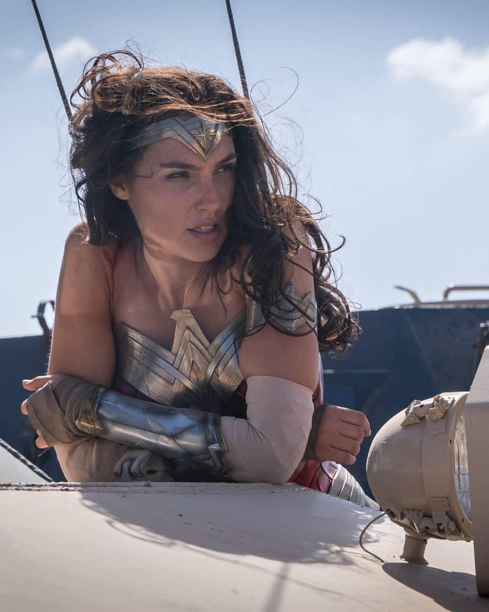 RT @TheKazooHero: A behind the scenes photo of Gal Gadot on the set of WONDER WOMAN 1984 (2020). https://t.co/wxj70SgzjP